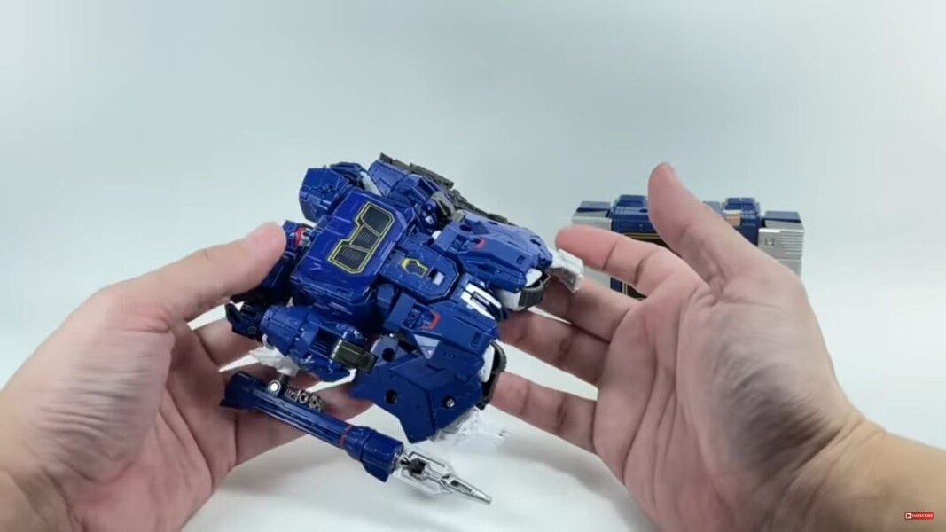 Transformers Studio Series 83 Soundwave & Ravage In Hand Image  (58 of 58)